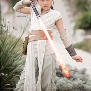 Star wars the Force Awaken - Rey Deluxe costume - Disney Store Original size 7/8